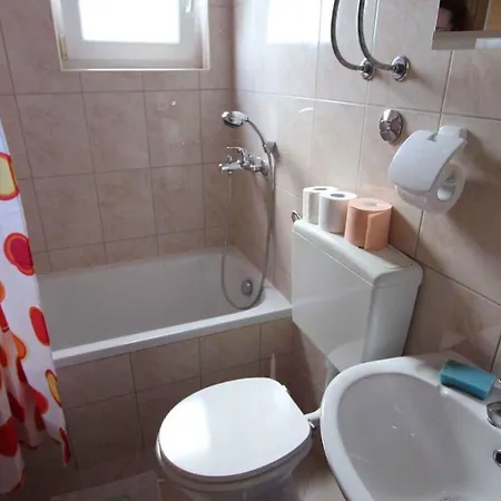 Apartment In Malinska Insel Krk 13101 Sveti Anton (Krk)